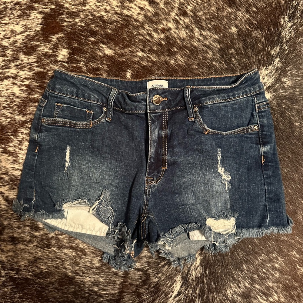 A2 Shorts